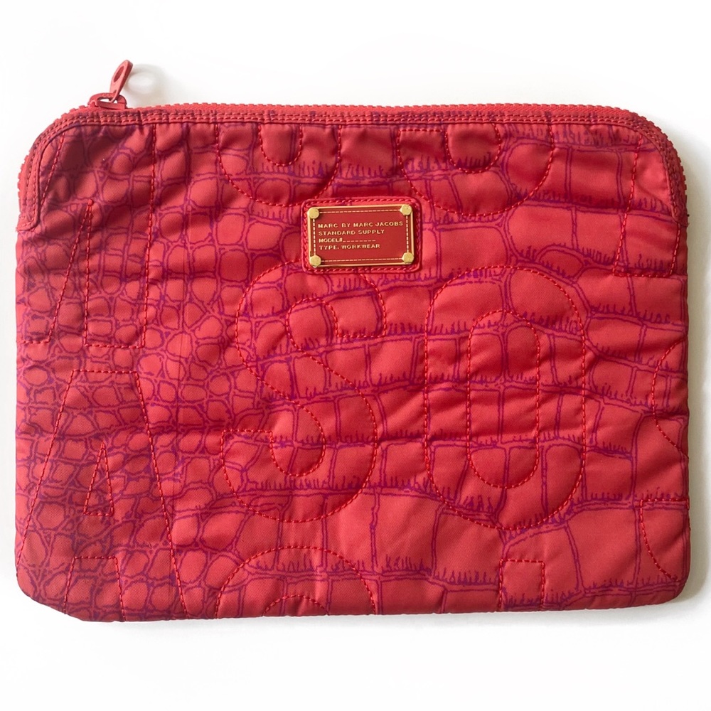 Marc By Marc Jacobs laptop case. UE